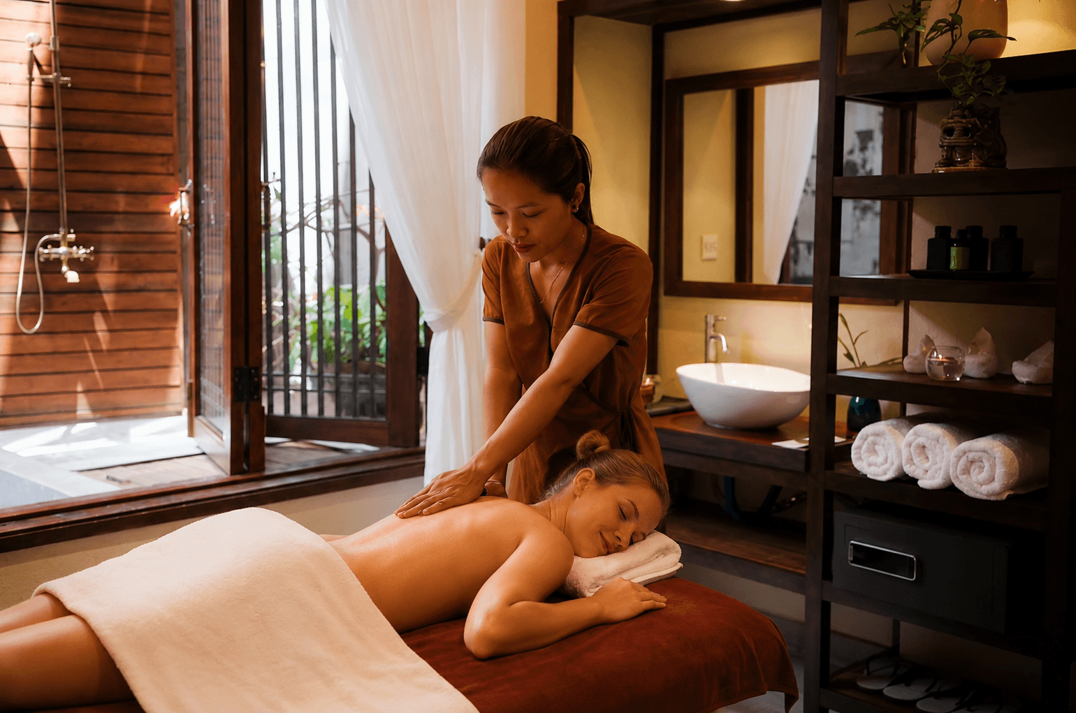 Warm-Oil Signature Massage