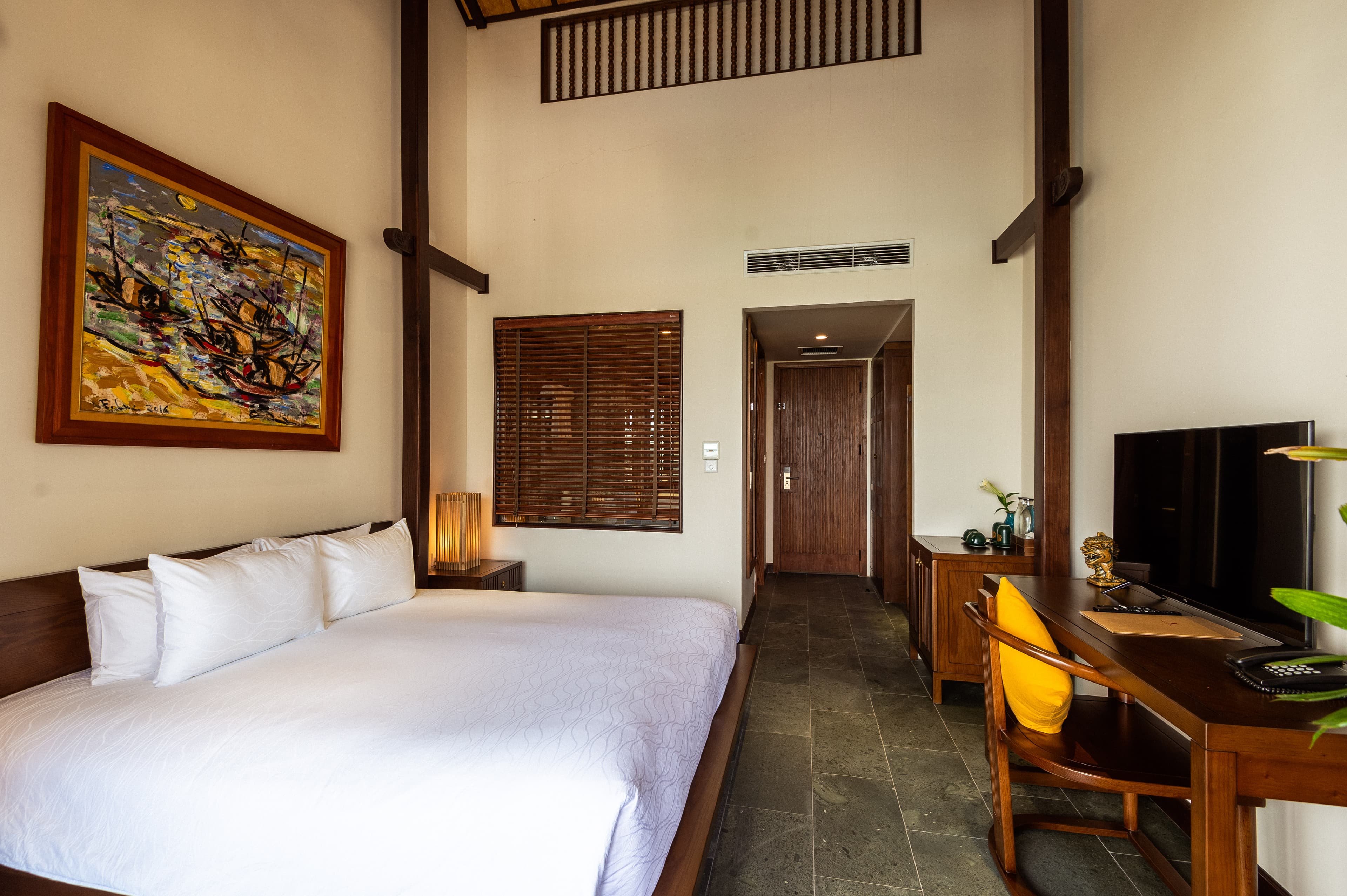 Simply The Best - Deluxe Double Bedroom — photo 7
